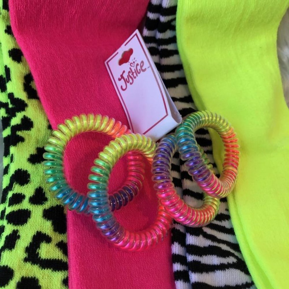 Over the Knee Neon Socks & Neon Hair Accessory Set - Picture 9 of 9